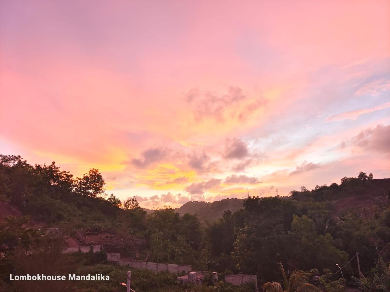 Lombokhouse Mandalika Hotel Kuta  Luaran gambar
